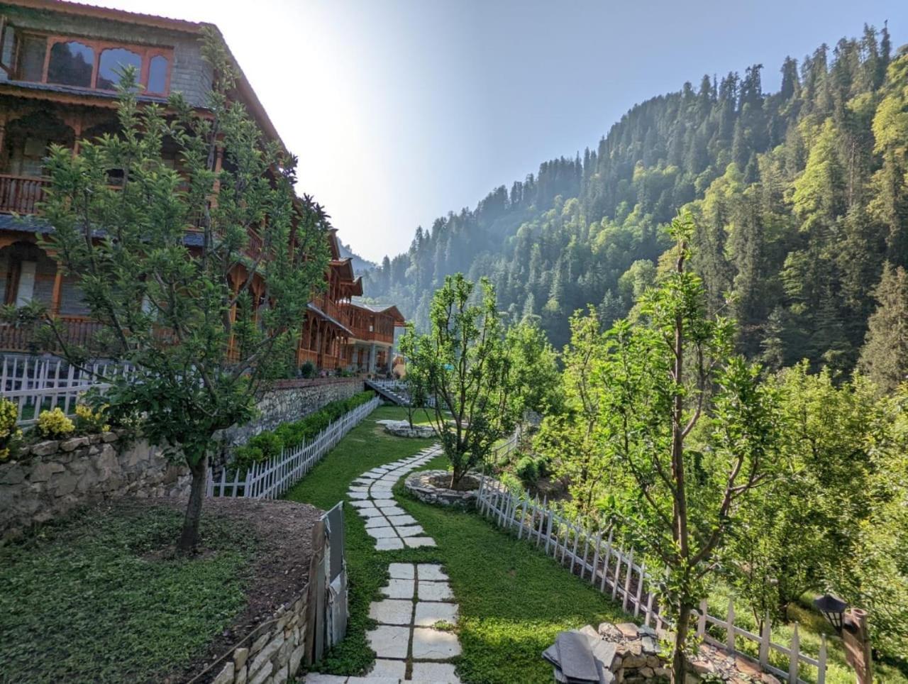 Hotel 8Fold By Larisa, Jibhi Exterior foto